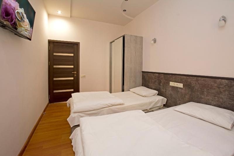 Mini Hotel エレバン 部屋 写真
