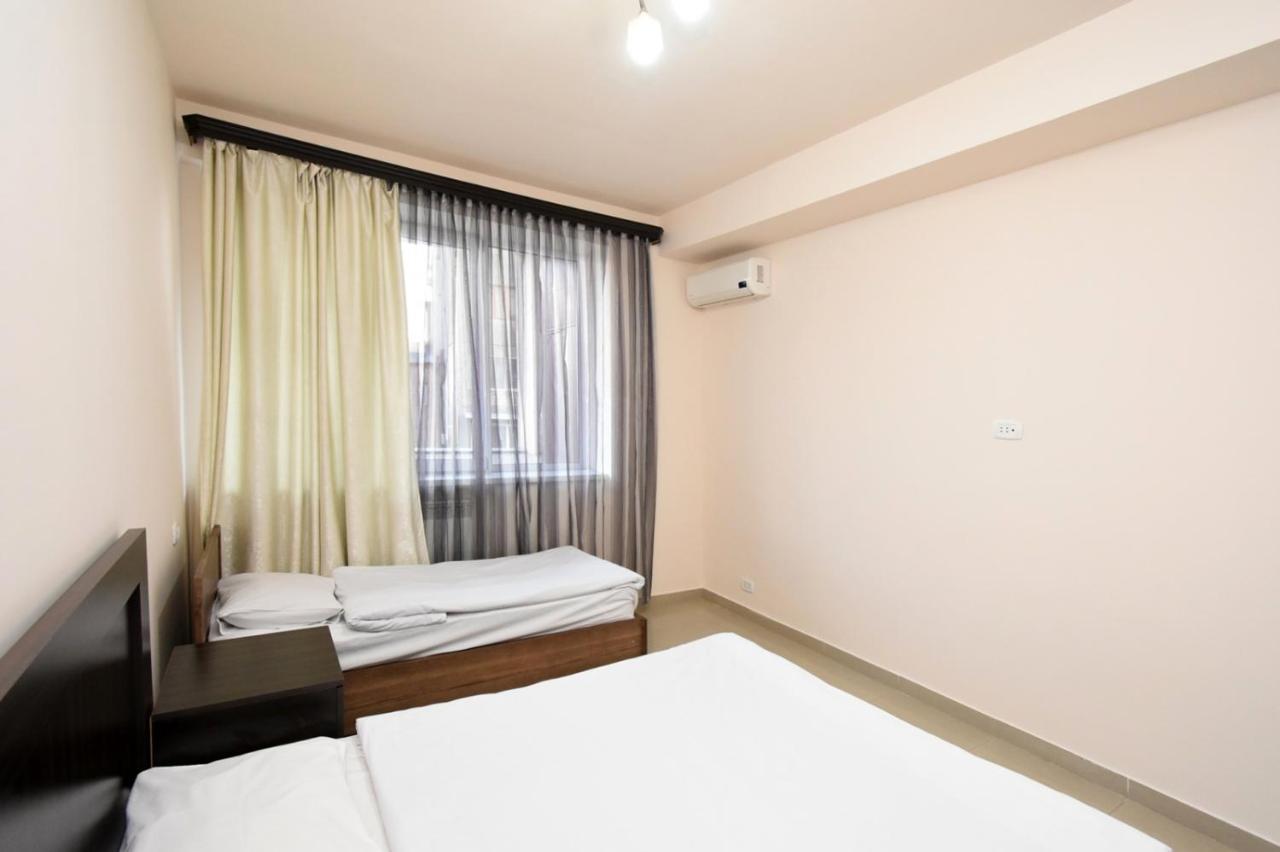 Mini Hotel エレバン エクステリア 写真